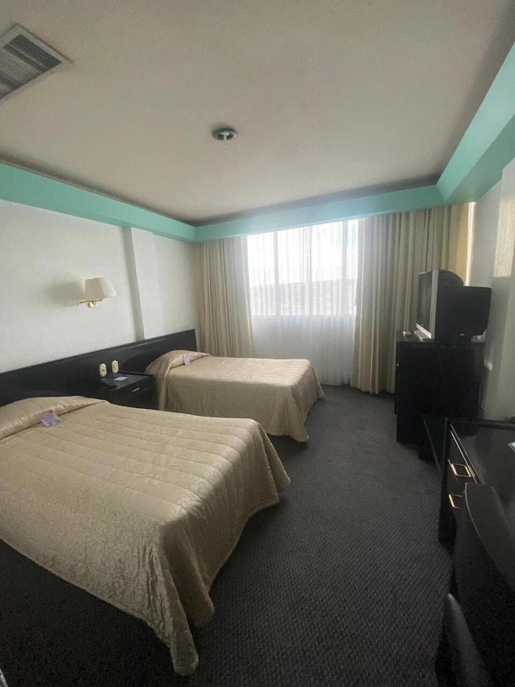 Hotel Real Rex レオン エクステリア 写真